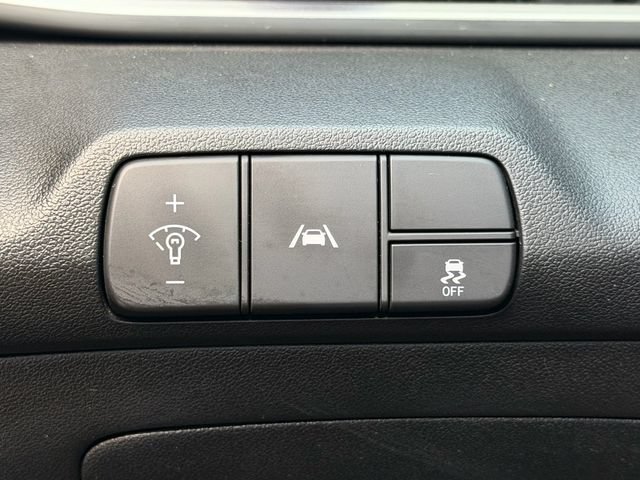 Used 2022 Hyundai Elantra SEL FWD image 30