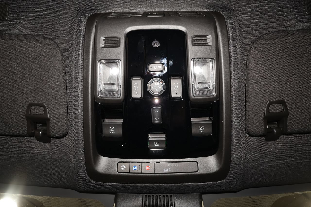 Used 2026 GMC Yukon AT4 w/ AT4 Premium Package AWD/4WD image 37