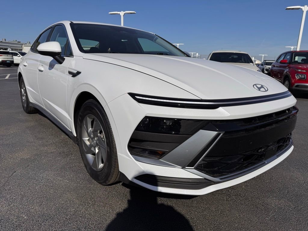 Used 2025 Hyundai Sonata SE image 7