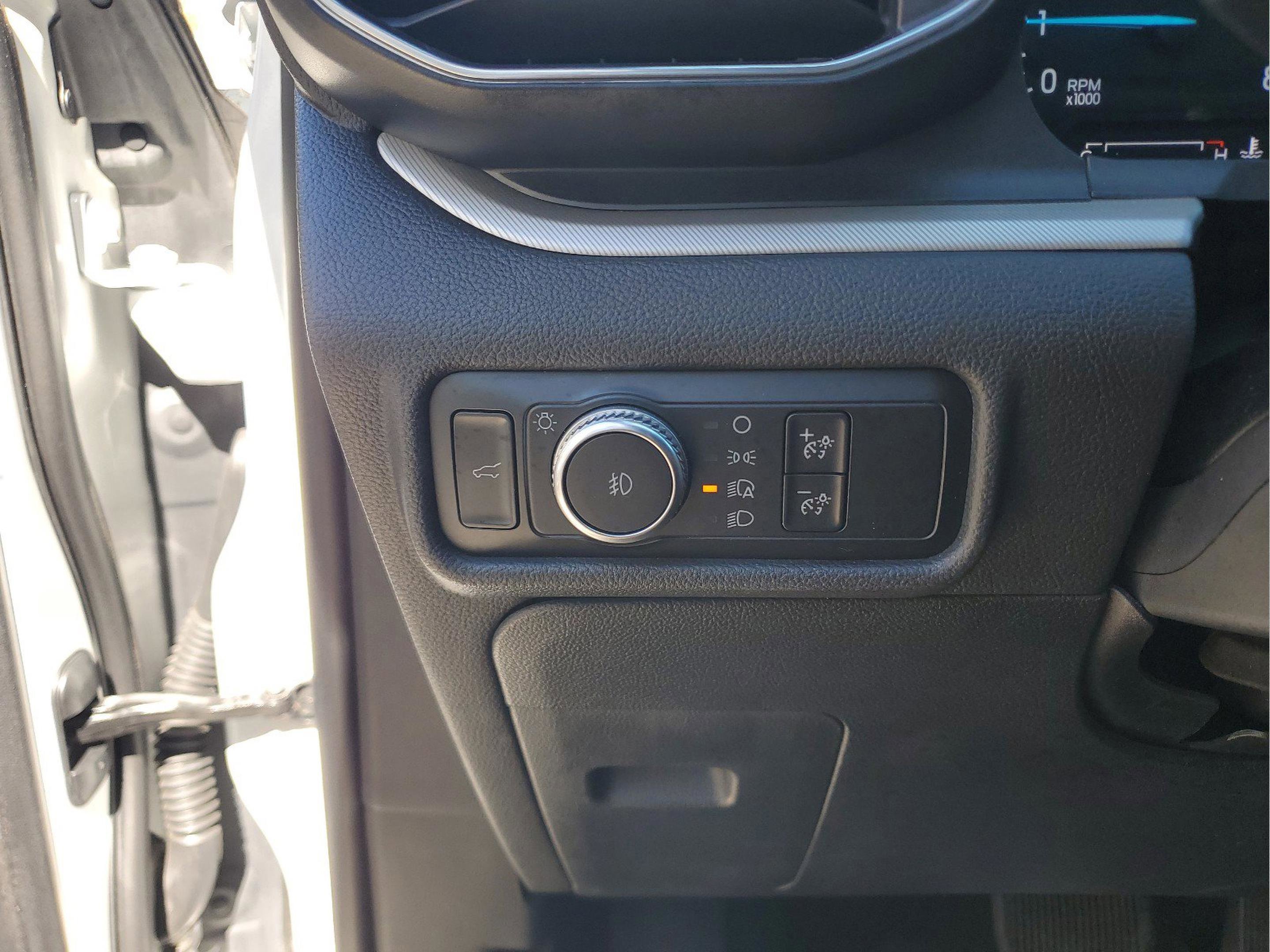 Used 2020 Ford Explorer XLT w/ Equipment Group 202A image 32