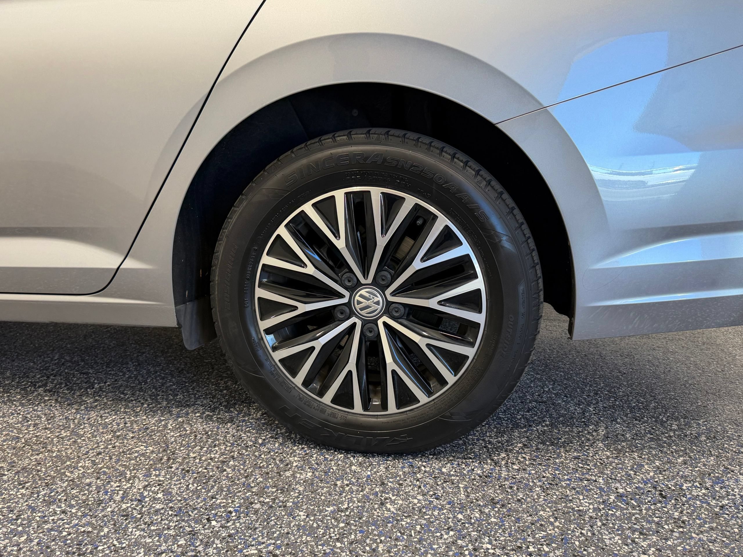 Used 2019 Volkswagen Jetta SEL FWD image 12