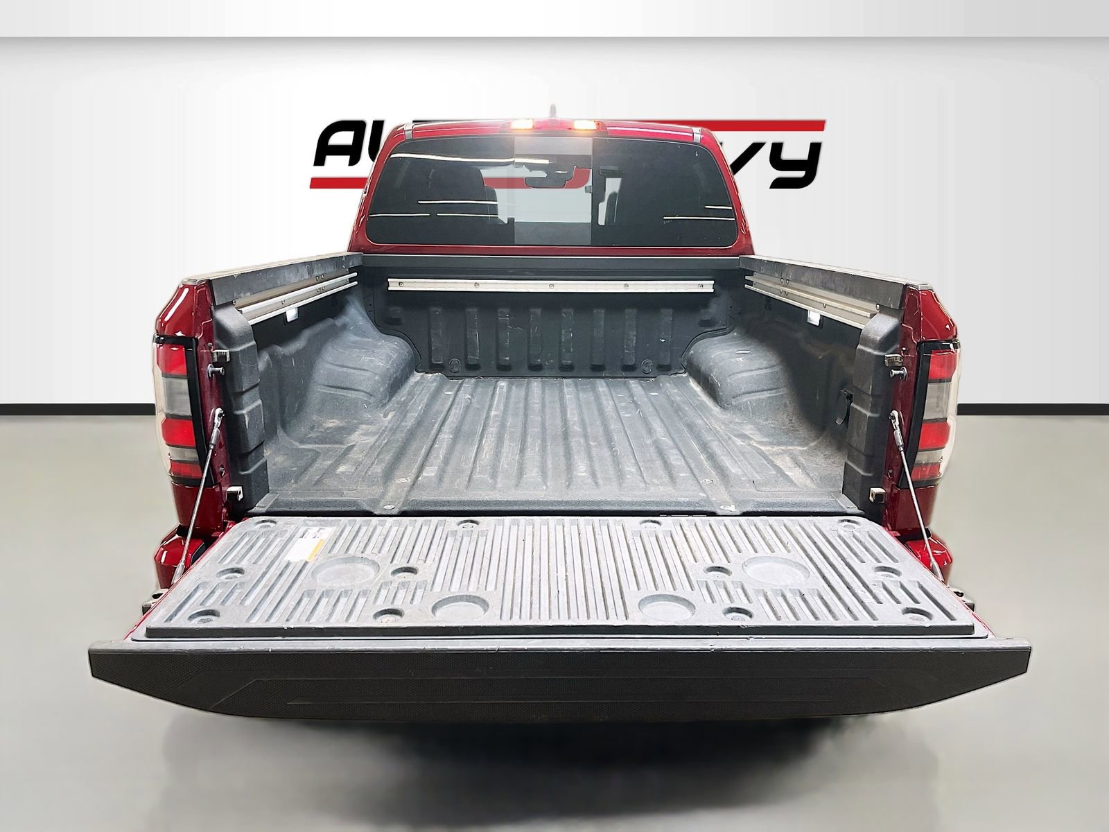 Used 2023 Nissan Frontier PRO-4X w/ Pro-4X Premium Package image 28