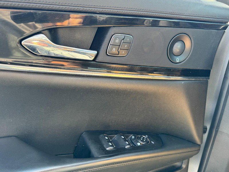 Used 2021 Lincoln Nautilus Reserve image 25