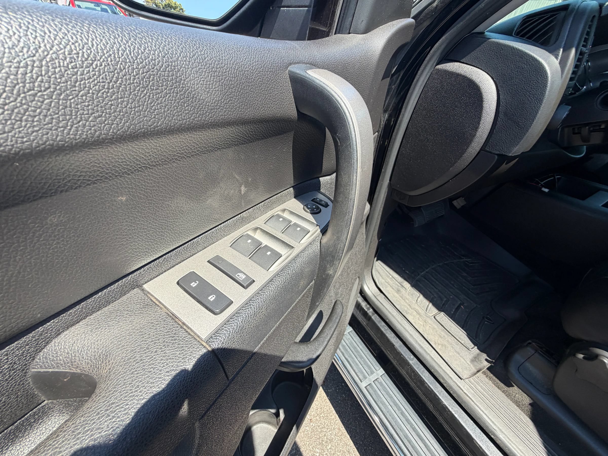 Used 2011 GMC Sierra 1500 SLE w/ Power Tech Package AWD/4WD image 14