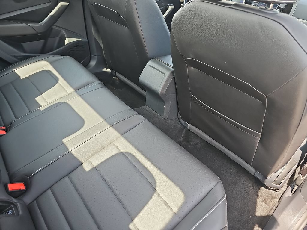 Used 2024 Volkswagen Jetta SE FWD image 11