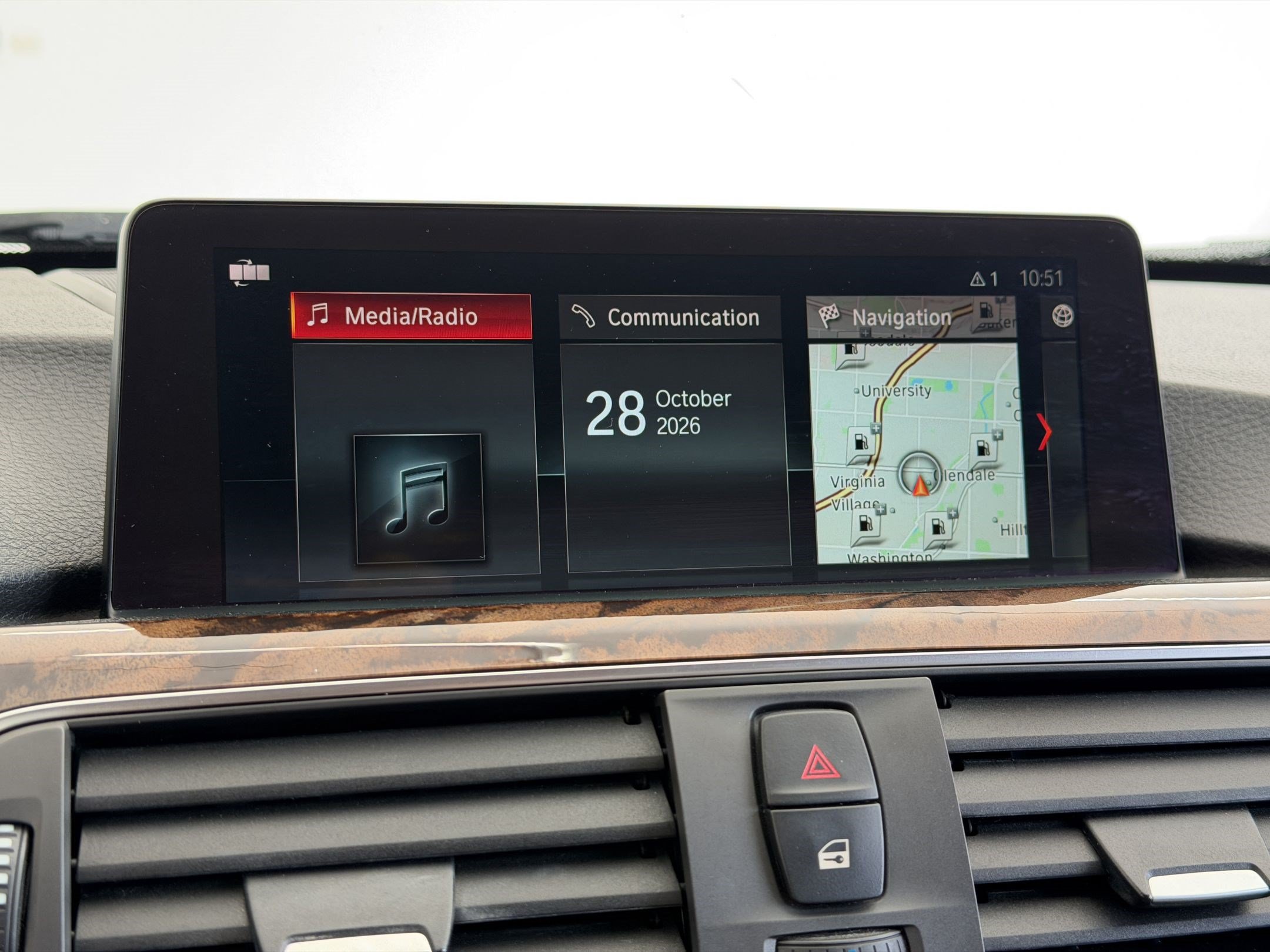 Used 2018 BMW 320i Sedan RWD image 19