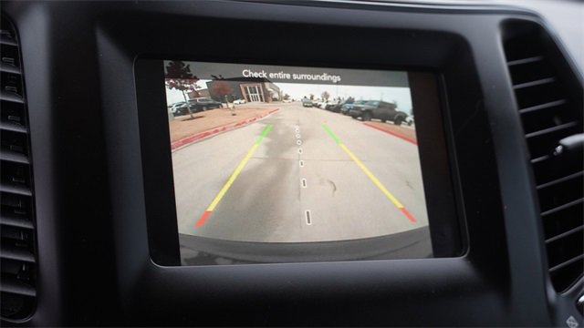 Used 2021 Jeep Cherokee Latitude Lux image 24