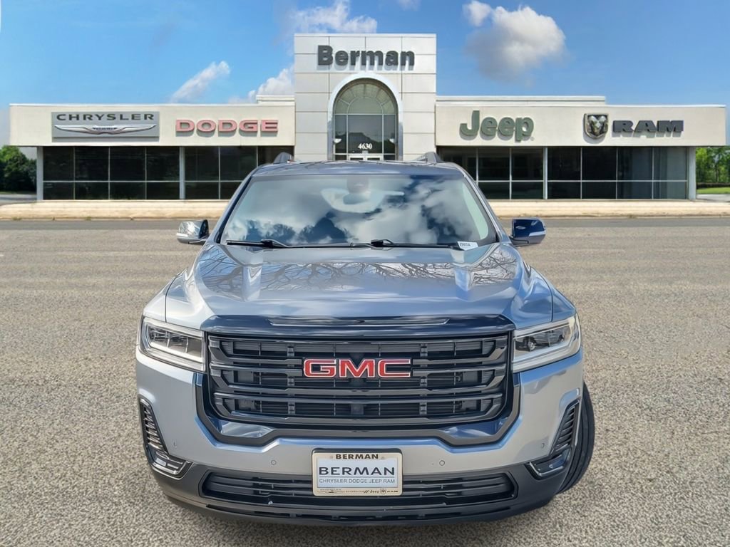 Used 2022 GMC Acadia SLE w/ Driver Convenience Package image 5