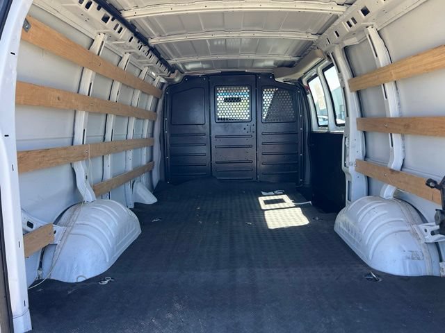 Used 2019 GMC Savana 2500 RWD image 11