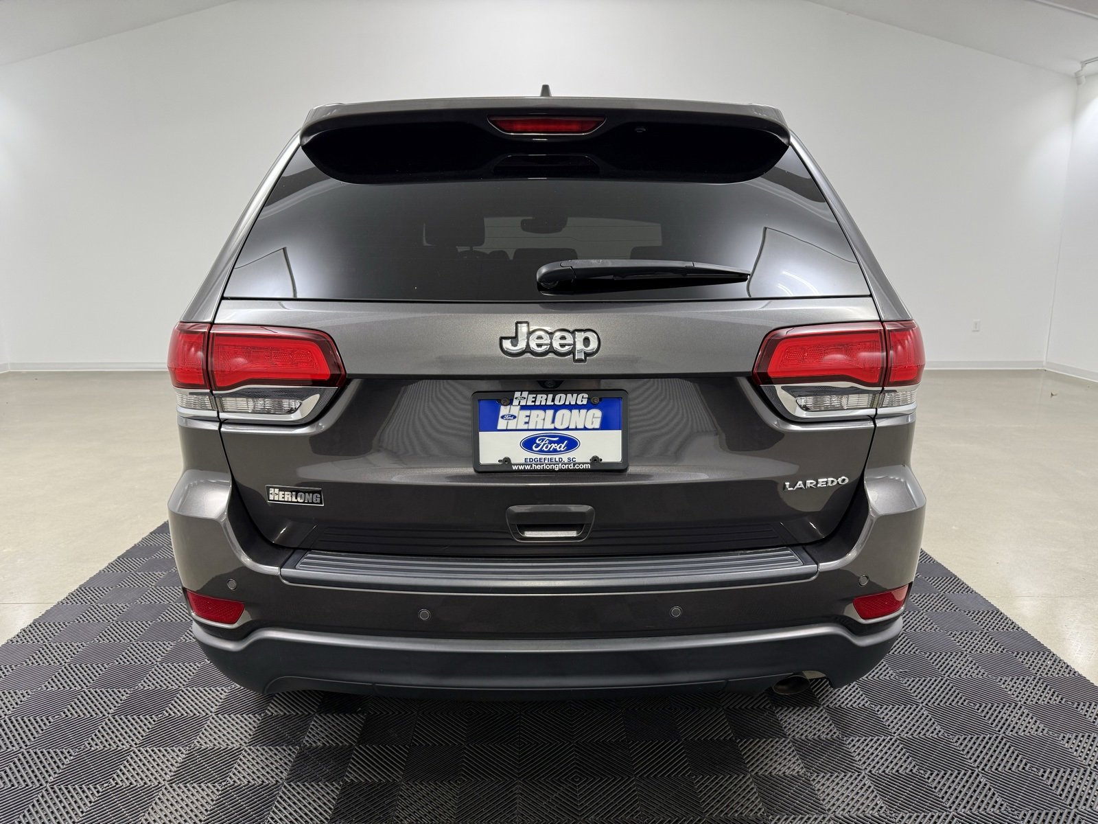 Used 2021 Jeep Grand Cherokee Laredo X image 6