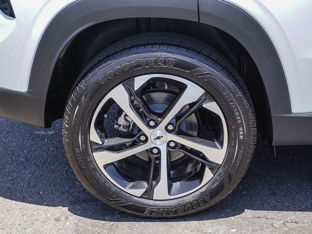 New 2026 Chevrolet Trax RS FWD image 8