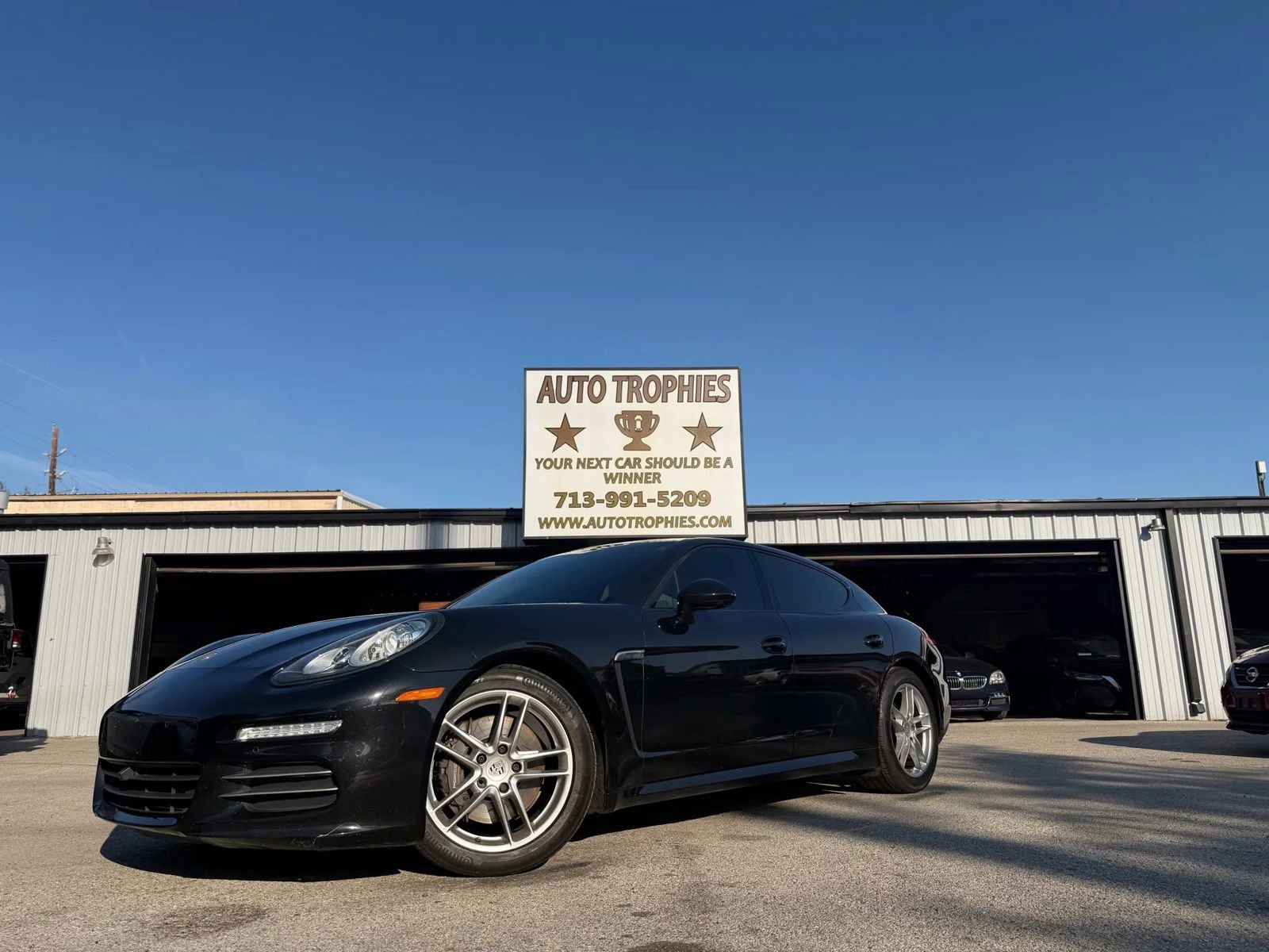 Used 2014 Porsche Panamera 4 w/ Premium Package image 35