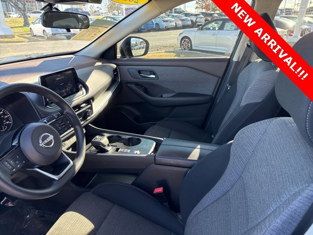 Used 2022 Nissan Rogue SV image 7