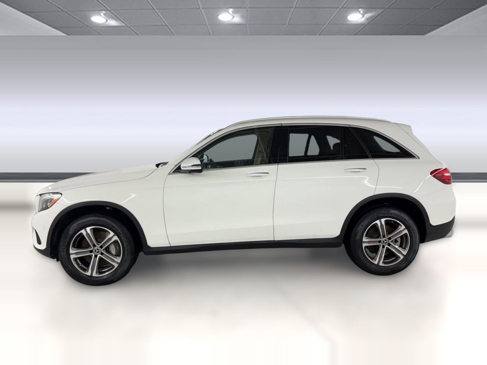 Used 2019 Mercedes-Benz GLC 350e 4MATIC image 2