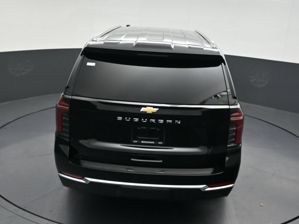 Used 2025 Chevrolet Suburban LS RWD image 23