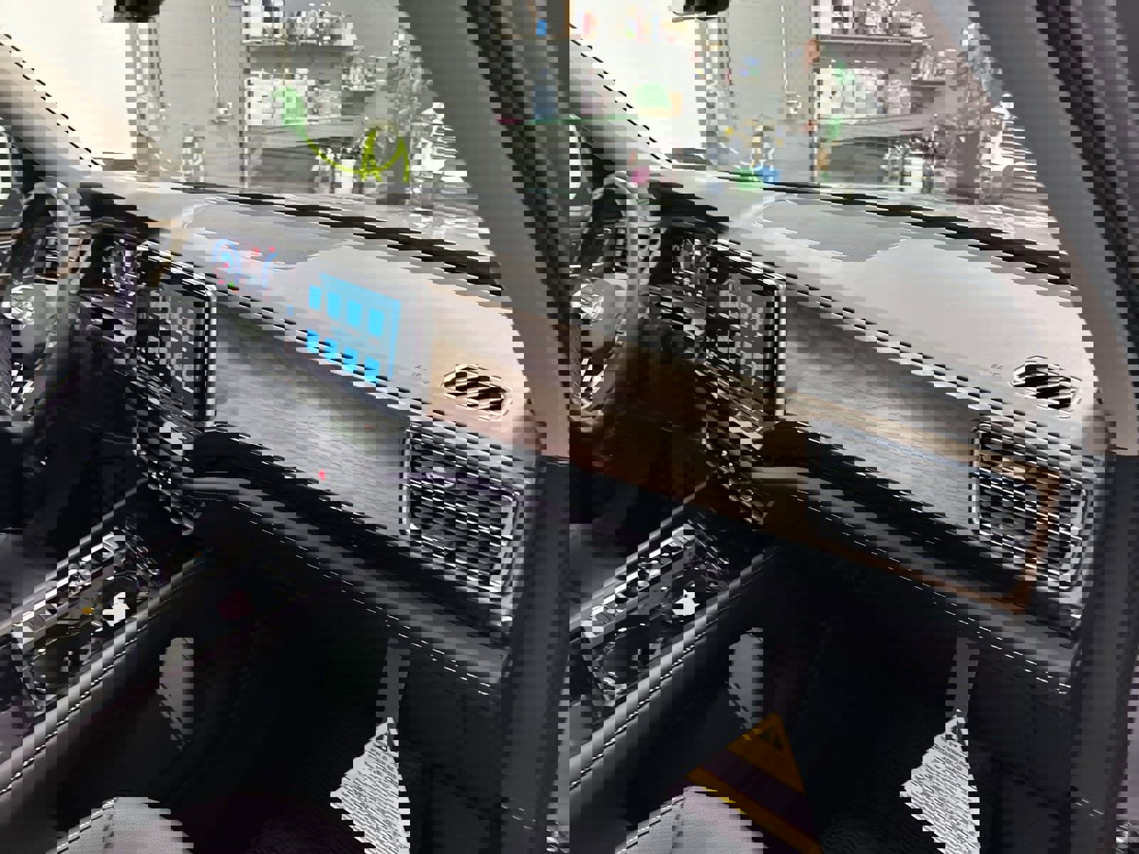 New 2025 Volkswagen Atlas SE image 33