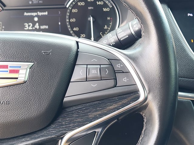 Used 2020 Cadillac XT5 Premium Luxury w/ LPO, Floor Liner Package image 30