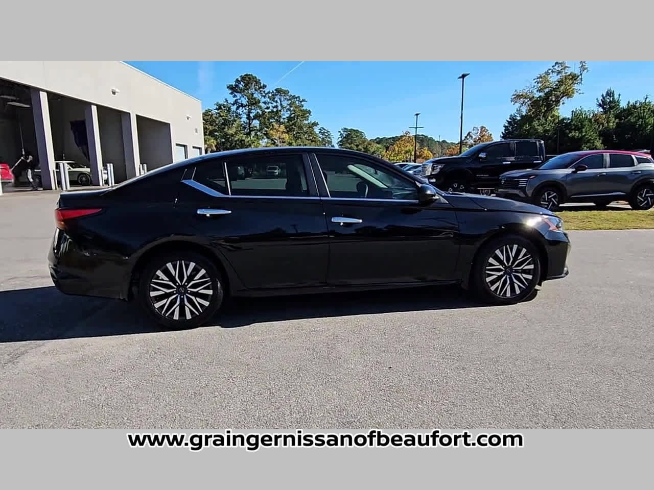 Used 2023 Nissan Altima 2.5 SV FWD image 34