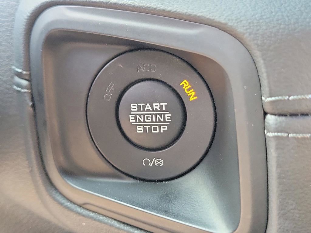 Used 2024 Jeep Wrangler Unlimited Rubicon image 34