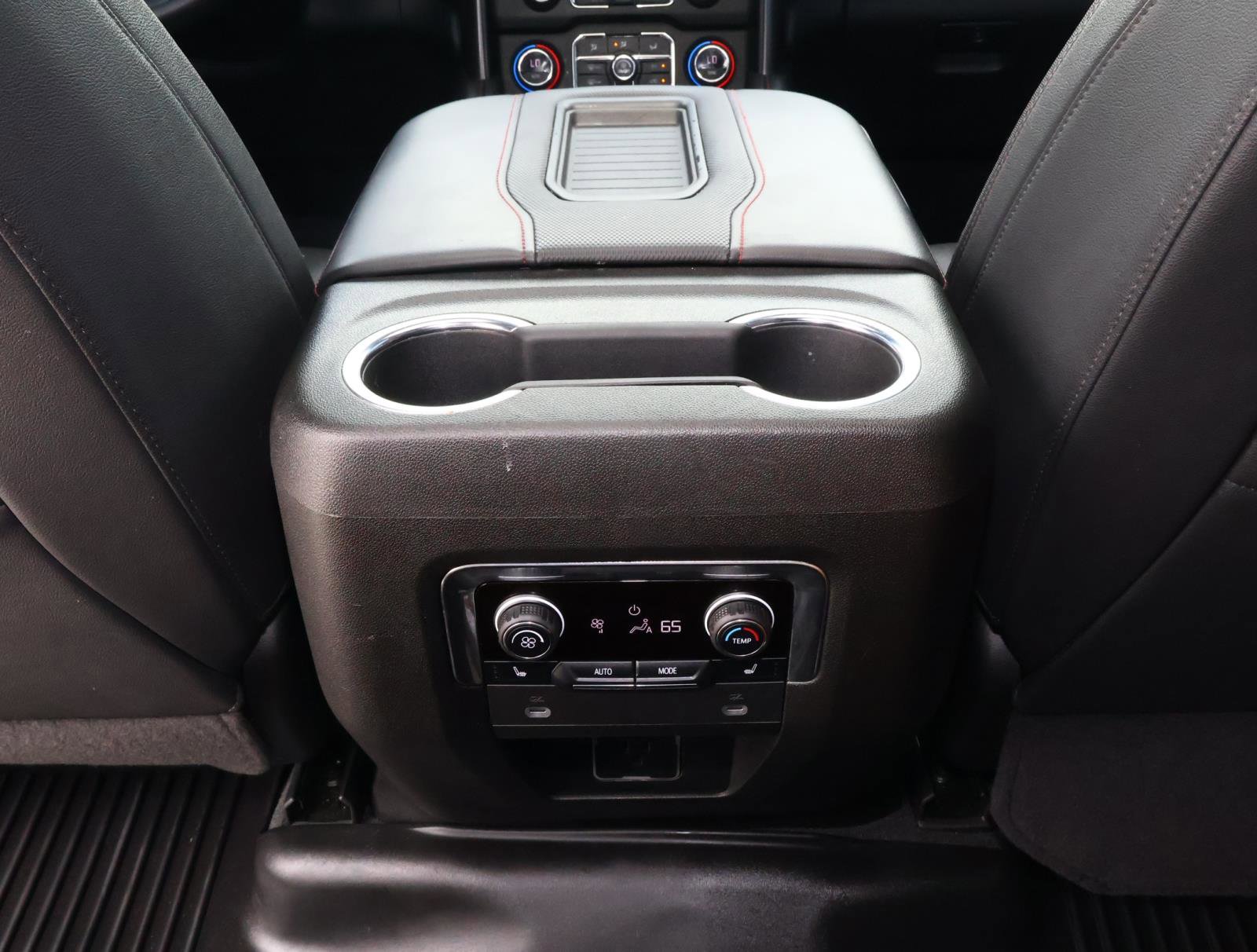 Used 2022 Chevrolet Tahoe RST w/ Luxury Package RWD image 15