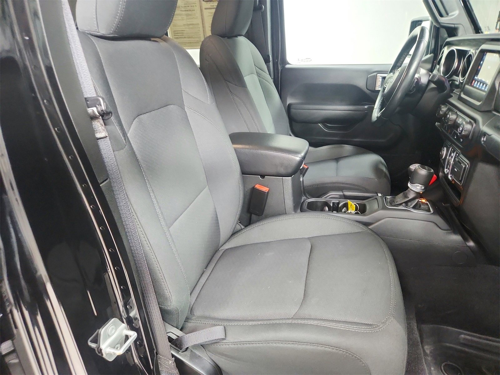 Used 2022 Jeep Gladiator Sport image 35