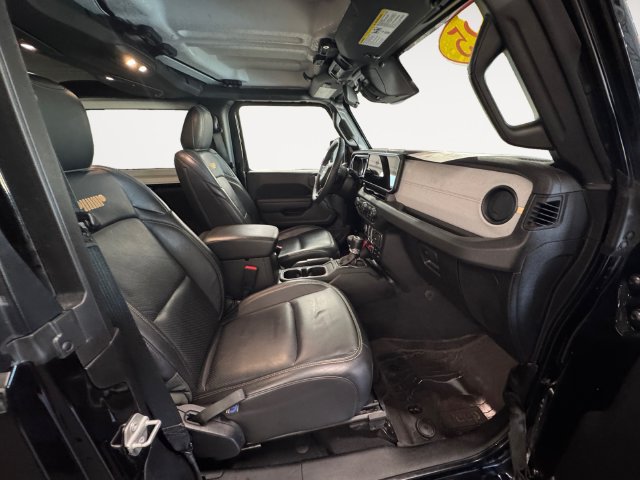 Used 2025 Jeep Wrangler Sport AWD/4WD image 4
