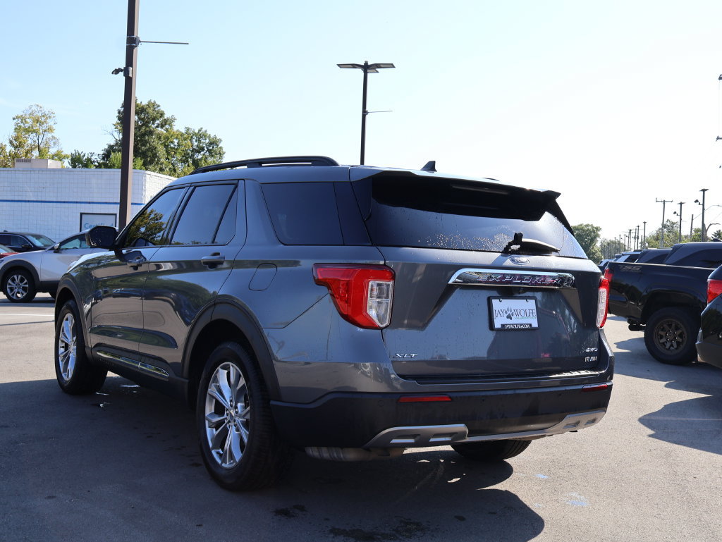 Used 2021 Ford Explorer XLT w/ Equipment Group 202A AWD/4WD image 5