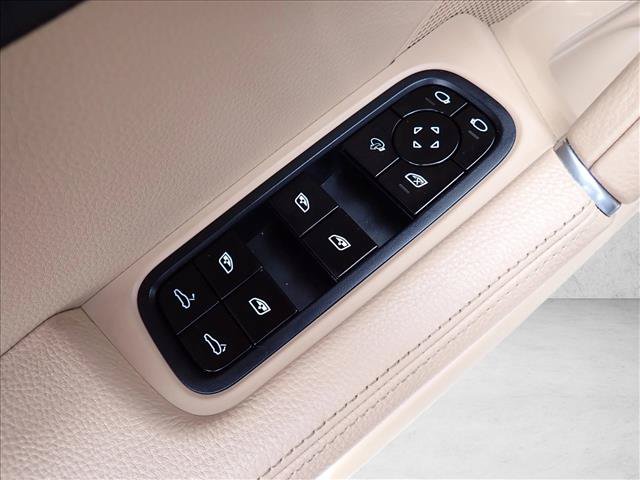 Used 2021 Porsche Cayenne S w/ Premium Package AWD/4WD image 18