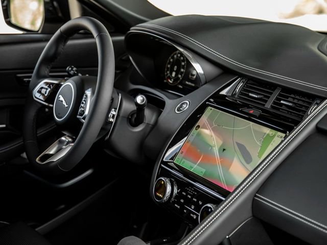 New 2024 Jaguar E-PACE R-Dynamic SE image 29