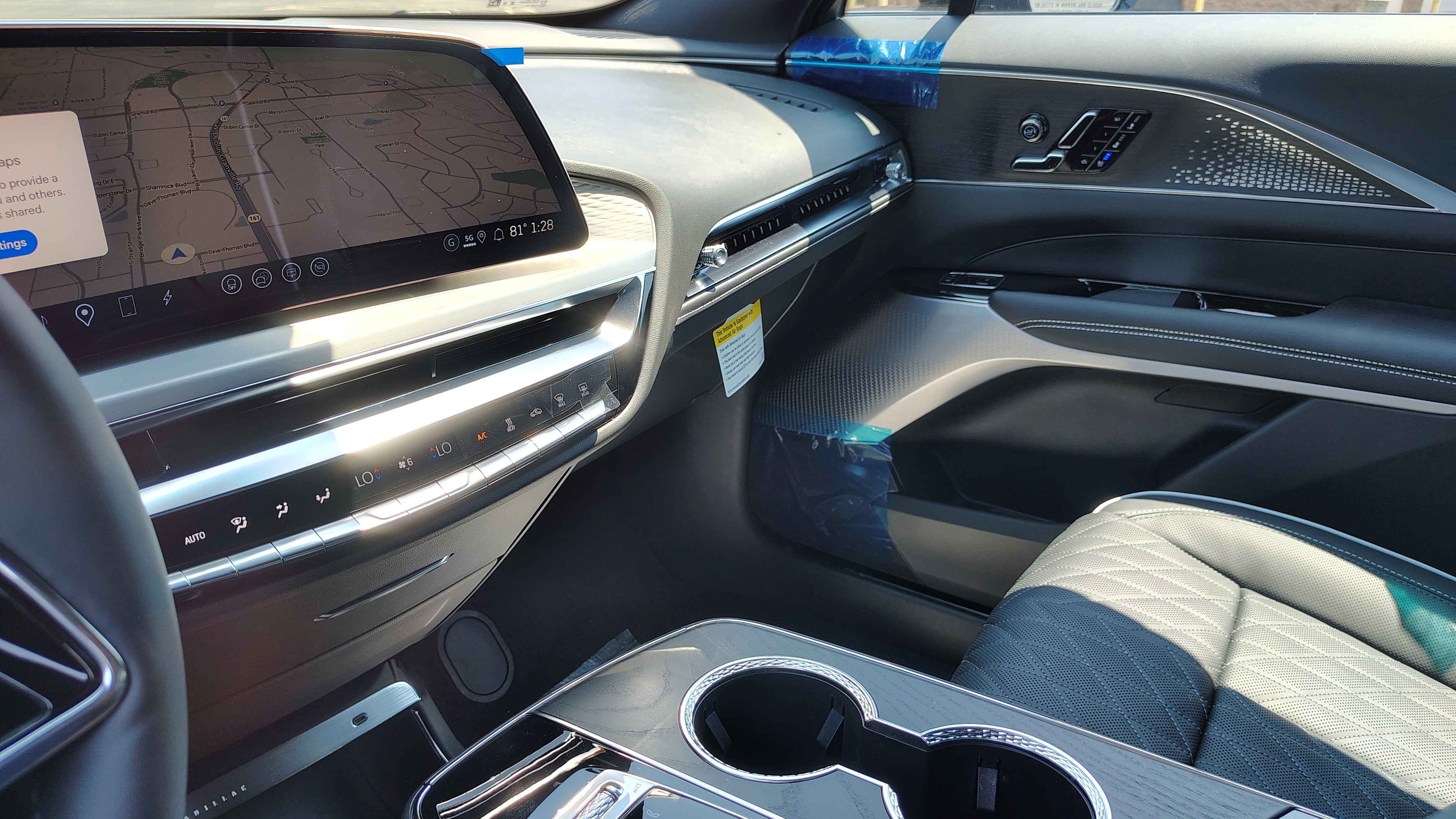 New 2026 Cadillac Lyriq V image 32
