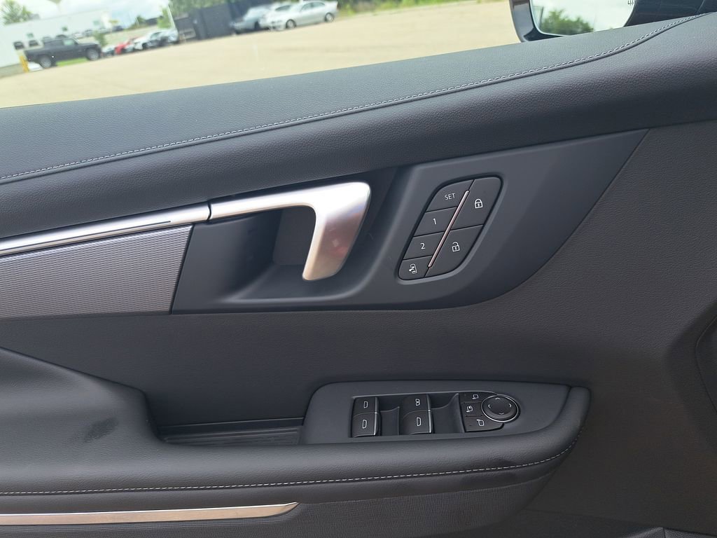 New 2026 Buick Enclave Sport Touring w/ Power Package FWD image 30