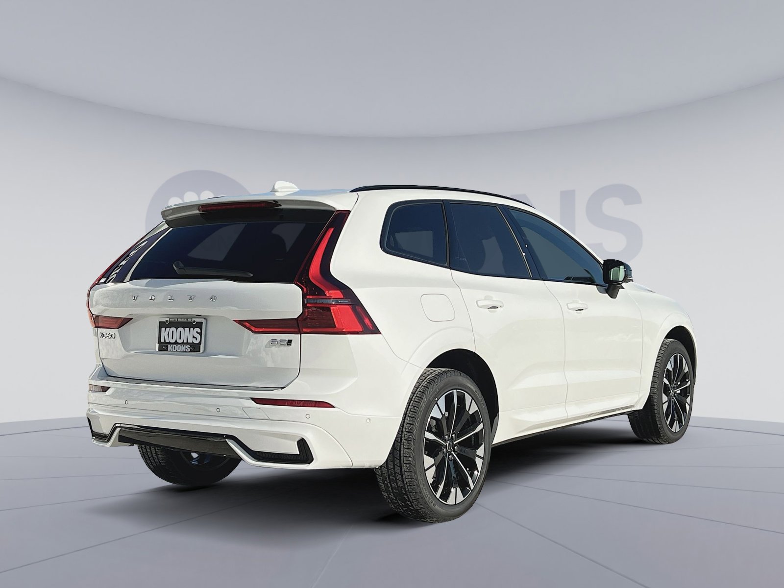 New 2026 Volvo XC60 B5 Plus w/ Protection Package Premier AWD/4WD image 7