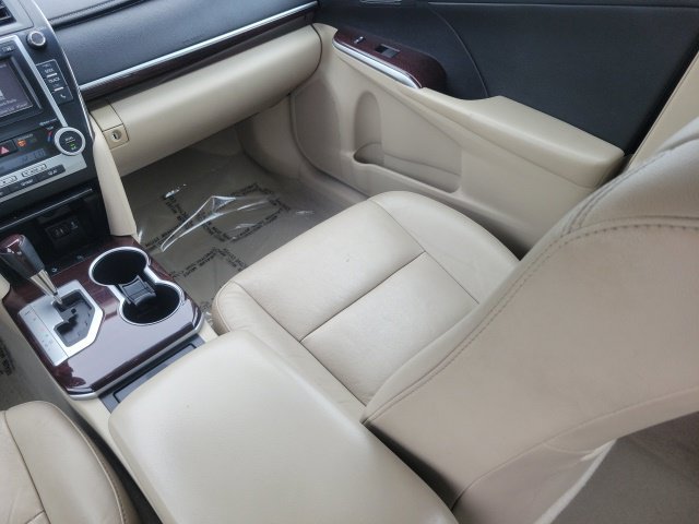Used 2014 Toyota Camry XLE FWD image 16