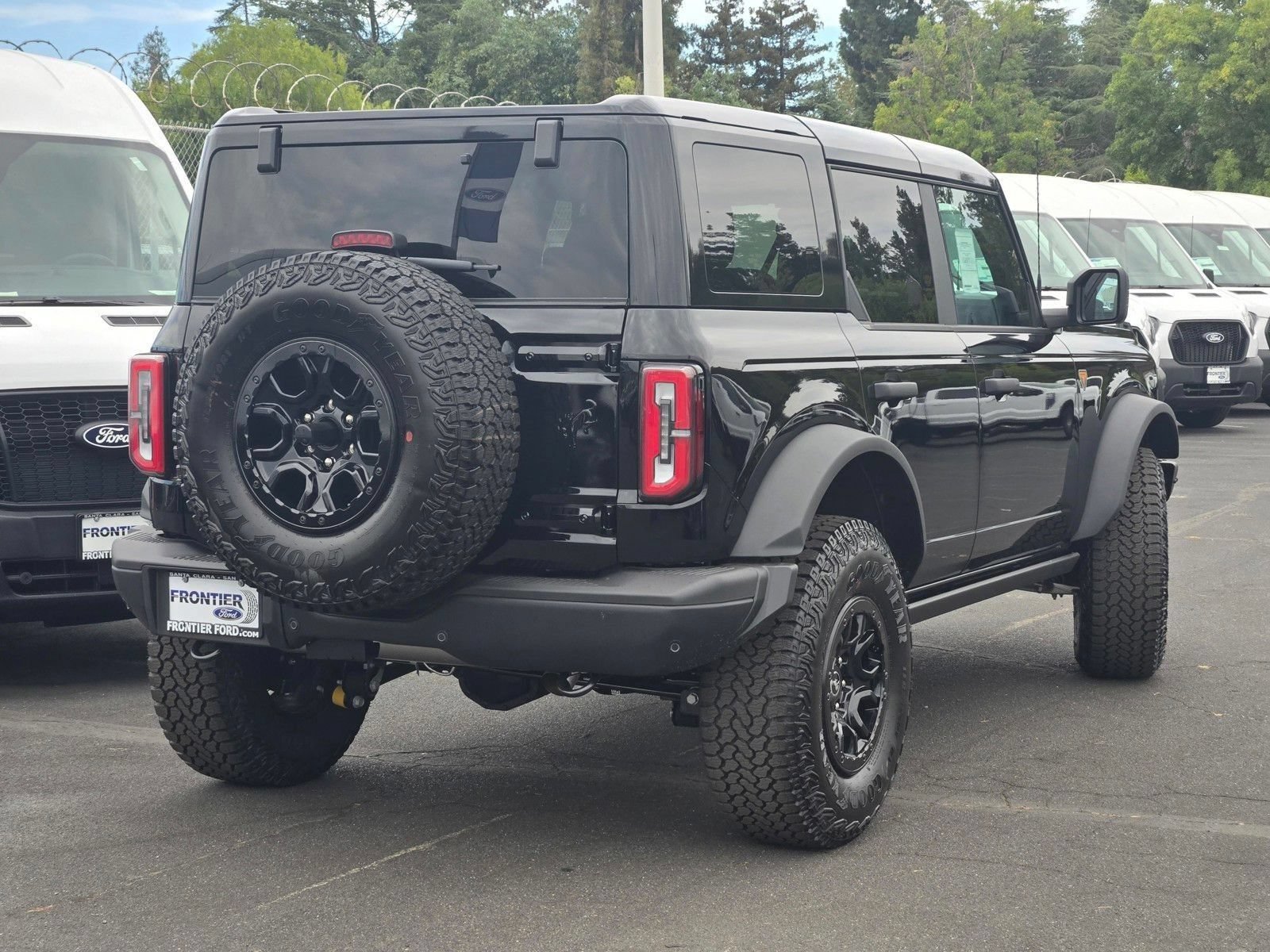 New 2026 Ford Bronco Badlands AWD/4WD image 4