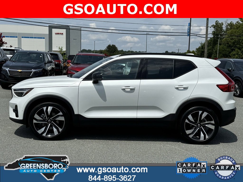 Used 2024 Volvo XC40 B5 Plus w/ Protection Package Premier image 4