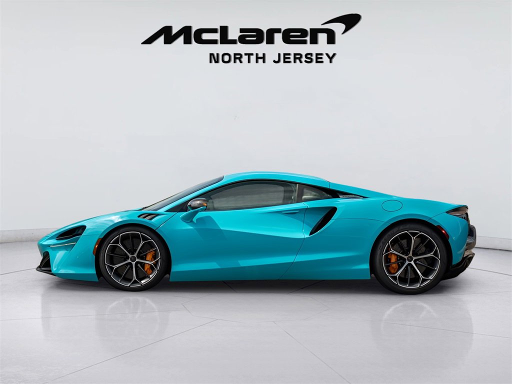 New 2025 McLaren Artura image 15
