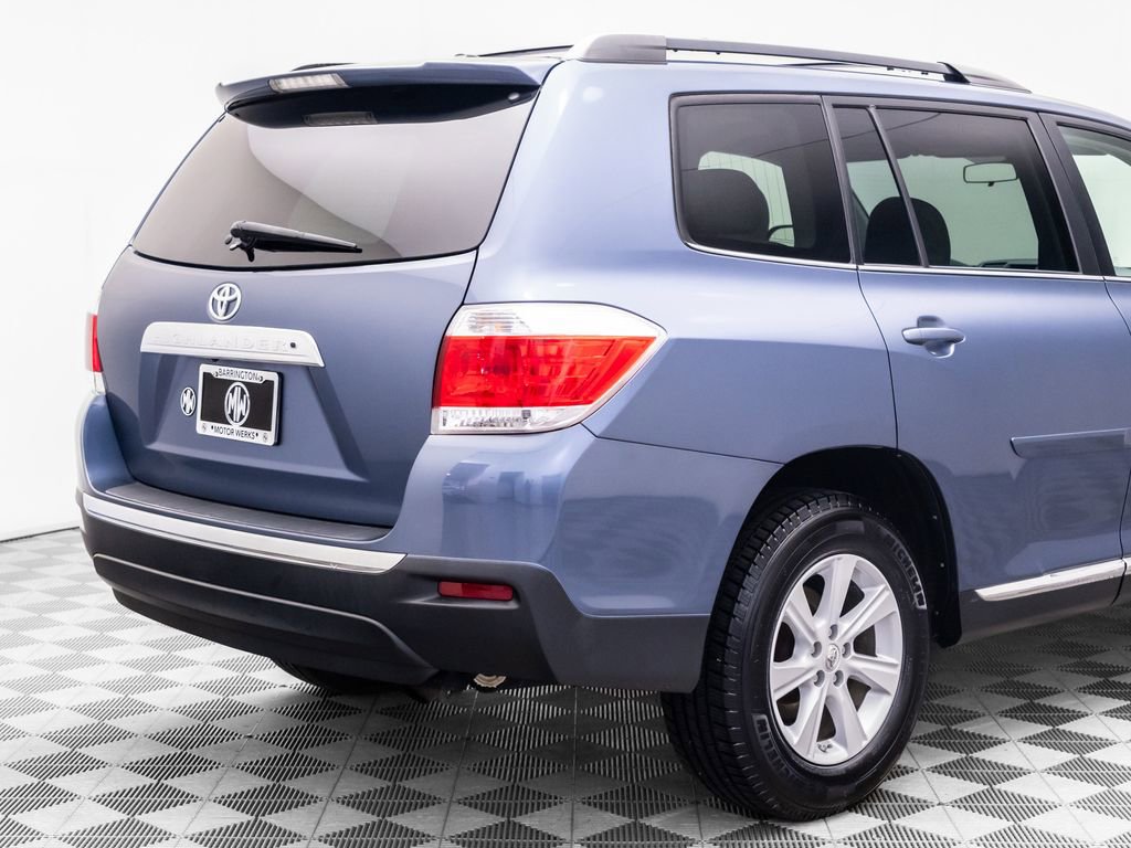 Used 2012 Toyota Highlander FWD w/ Tech Pkg image 30