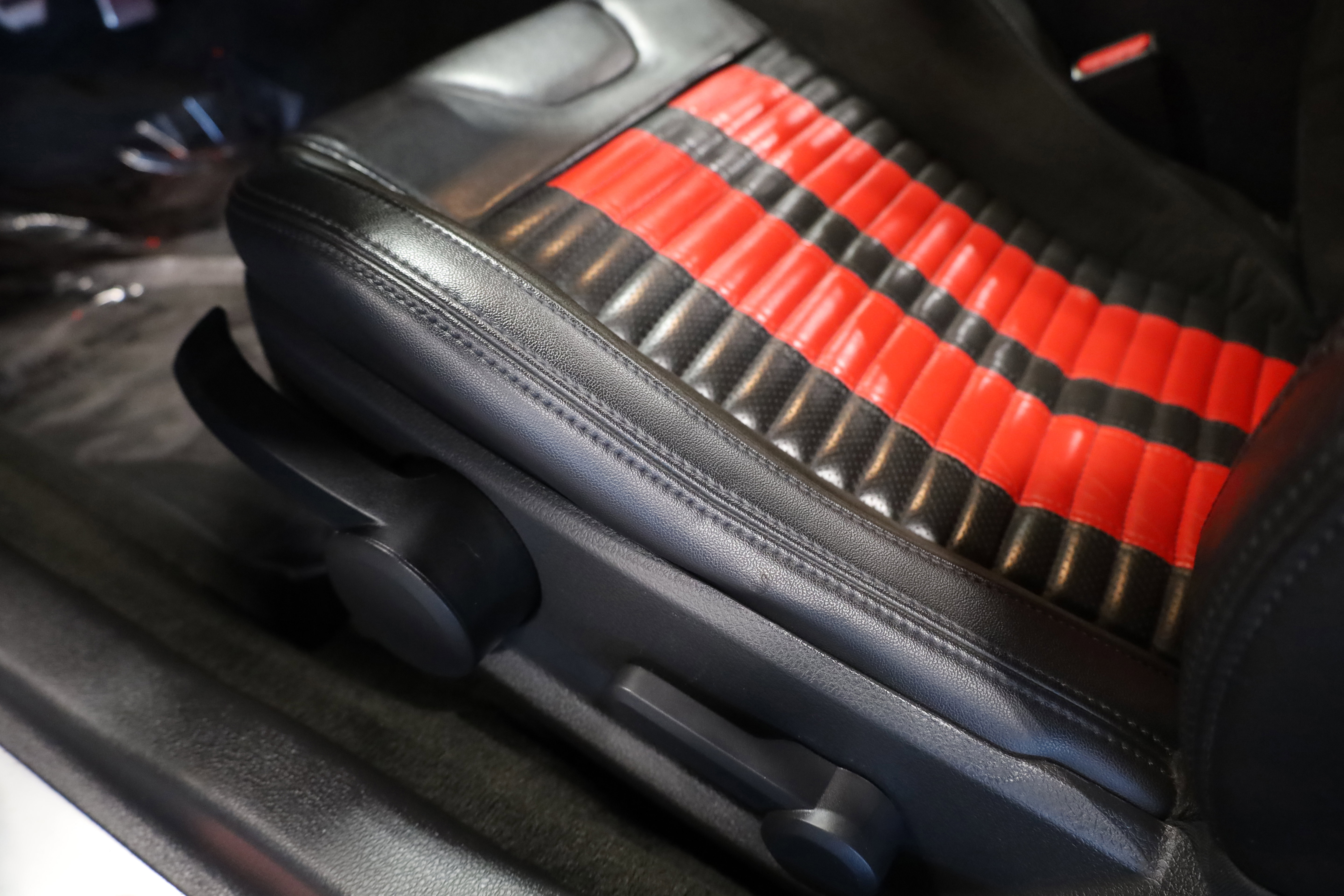 Used 2014 Ford Mustang Shelby GT500 w/ Equipment Group 821A image 13