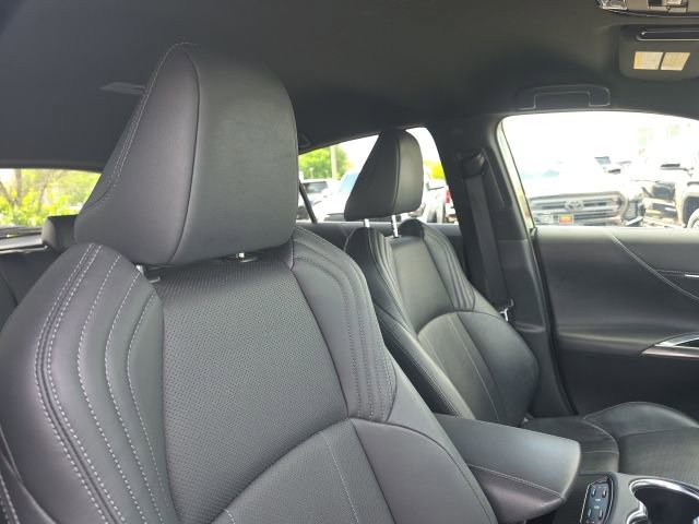 Certified 2021 Toyota Venza XLE w/ Softex Package image 9