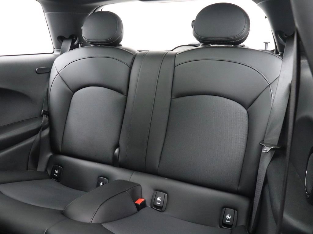 Used 2021 MINI Cooper S image 36