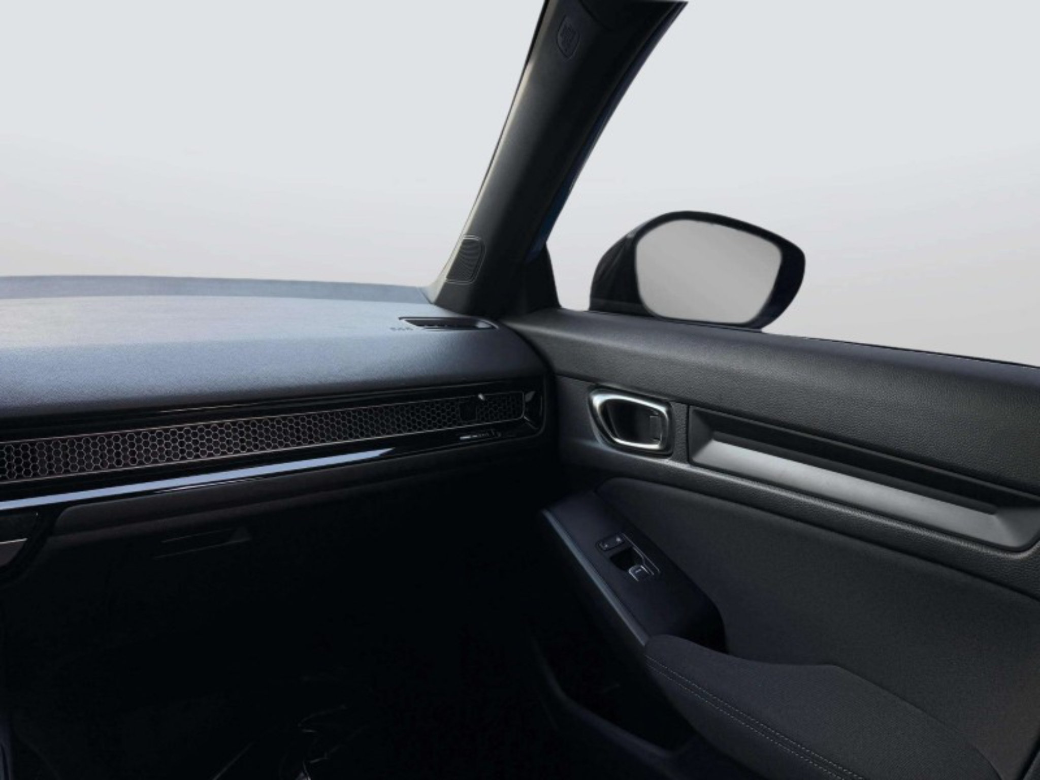 Used 2025 Honda Civic Sport image 17