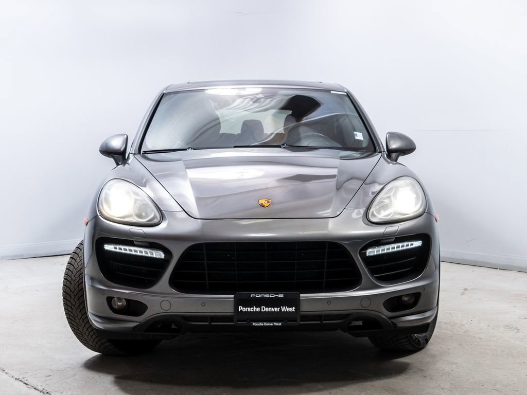 Used 2014 Porsche Cayenne Turbo image 10