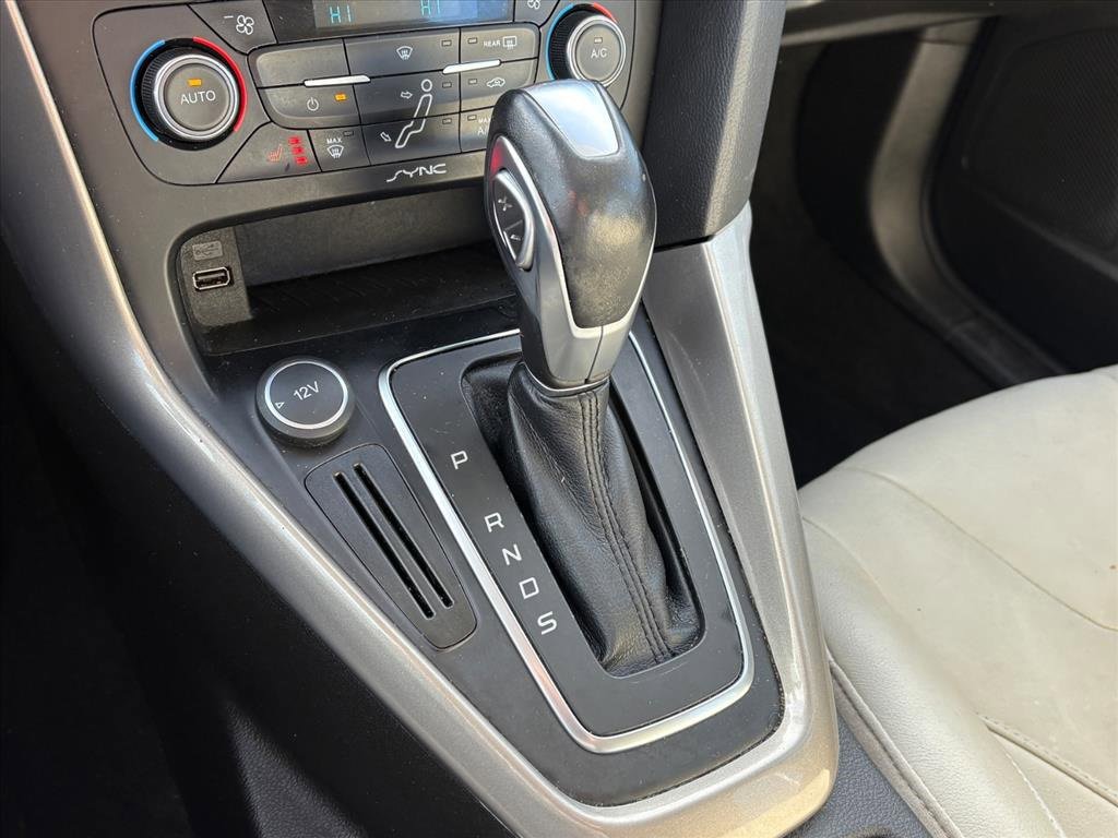 Used 2016 Ford Focus Titanium w/ Titanium Technology Package image 24