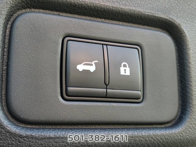 Used 2025 Nissan Pathfinder SV FWD image 16