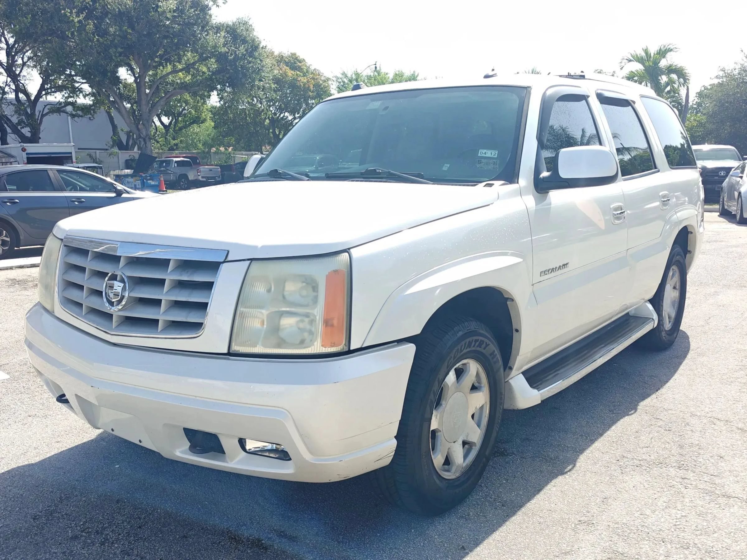 Used 2005 Cadillac Escalade 2WD image 3