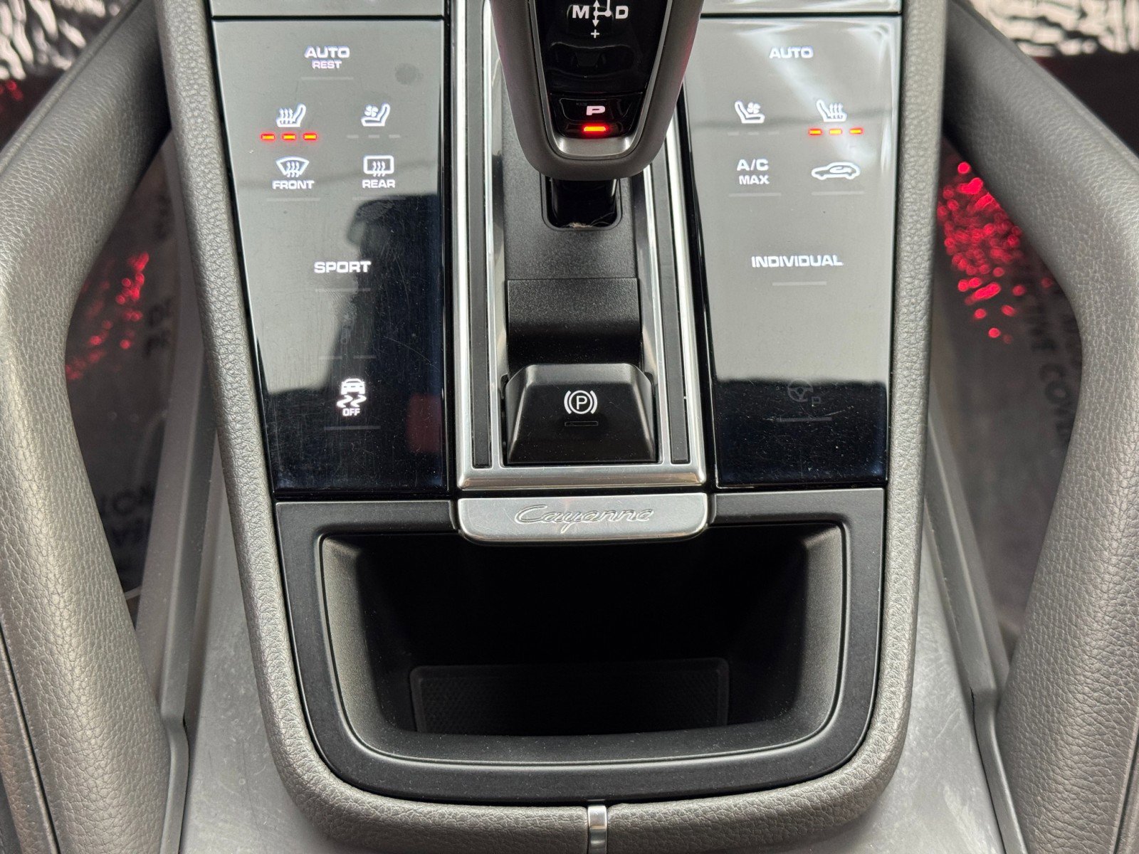 Used 2019 Porsche Cayenne image 31