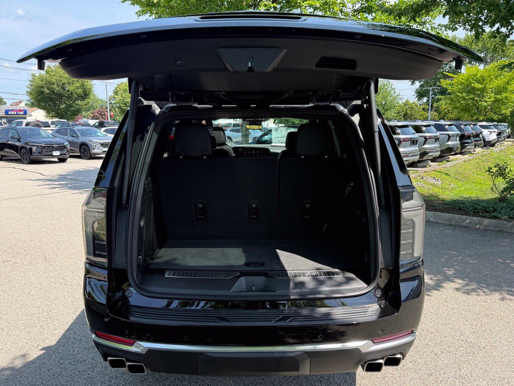 New 2026 Chevrolet Tahoe High Country AWD/4WD image 10