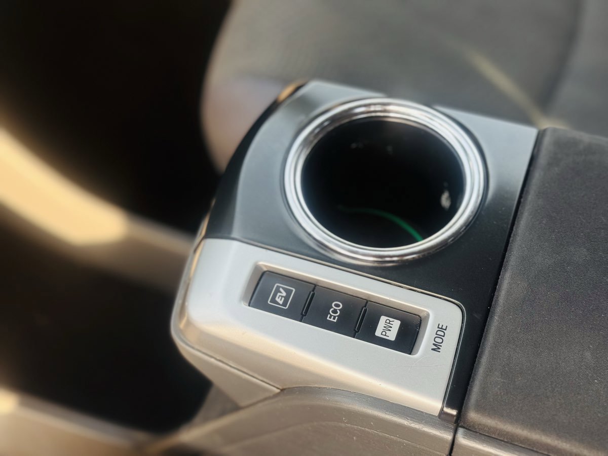 Used 2014 Toyota Prius V Two image 25