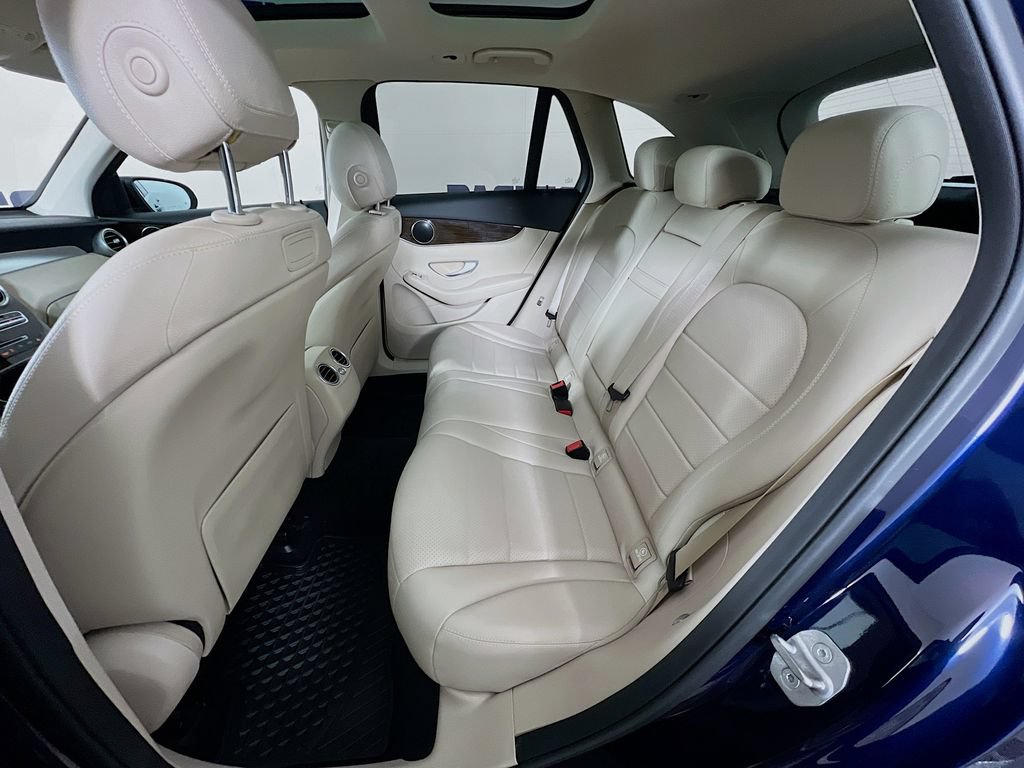 Used 2018 Mercedes-Benz GLC 300 4MATIC image 22