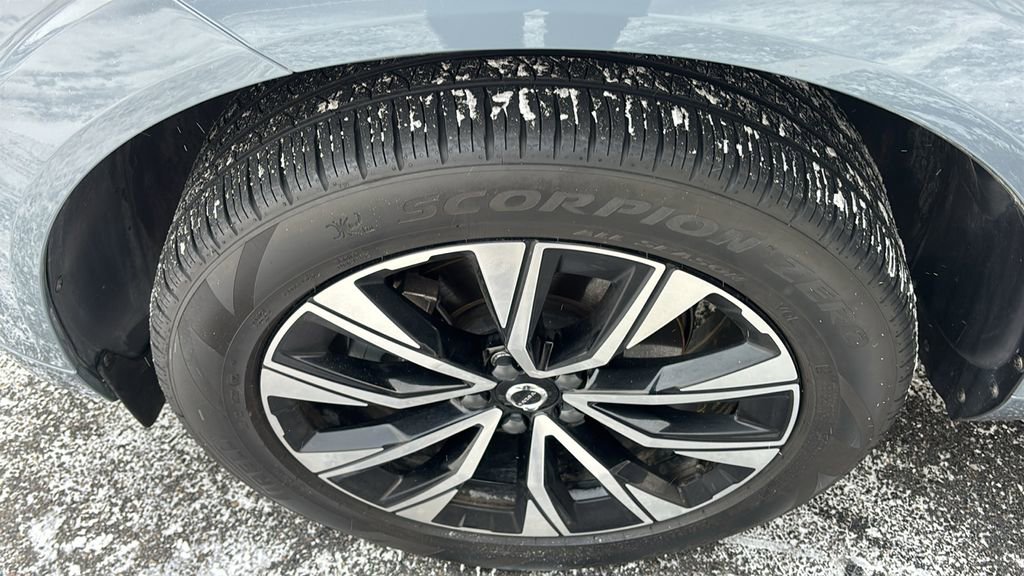 Certified 2024 Volvo XC60 B5 Core w/ Protection Package Premier image 32